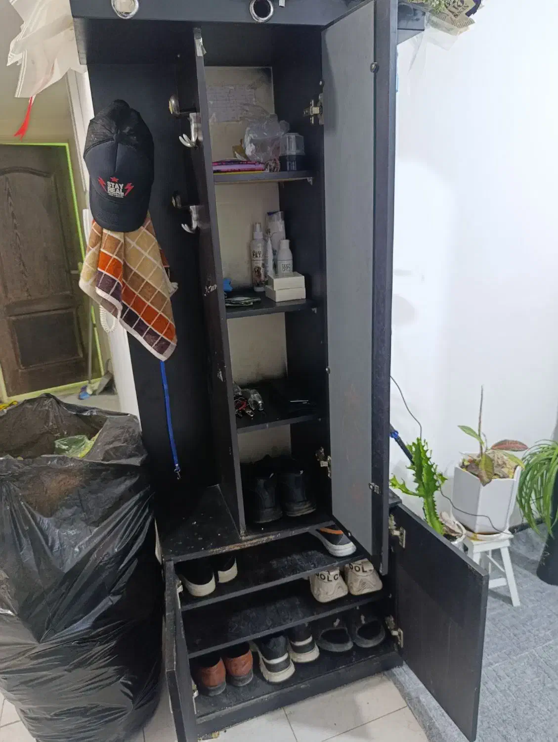 جاکفشی|جاکفشی، کمد، دراور|چهارباغ, |دیوار