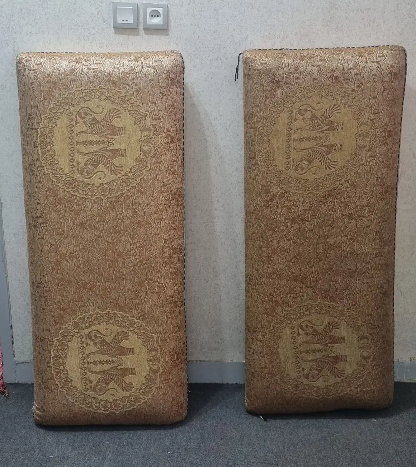 فروش یک جفت پشتی|پشتی|شوشتر, |دیوار