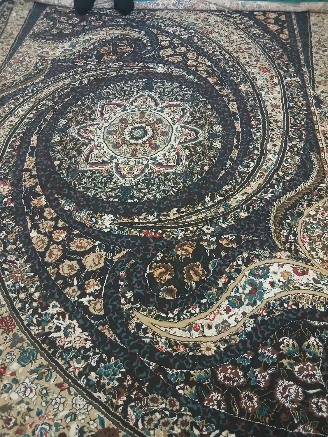 فرش ۹ متری نو ۲۳ میلیون ۲ عدد فرش ۱۲ متری|فرش|بروجن, |دیوار