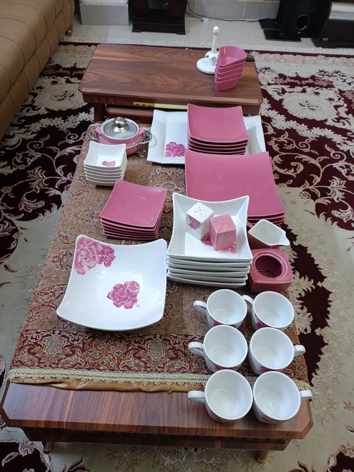 سرویس کامل 6 نفره|ظروف سرو و پذیرایی|اصفهان, دشتستان|دیوار