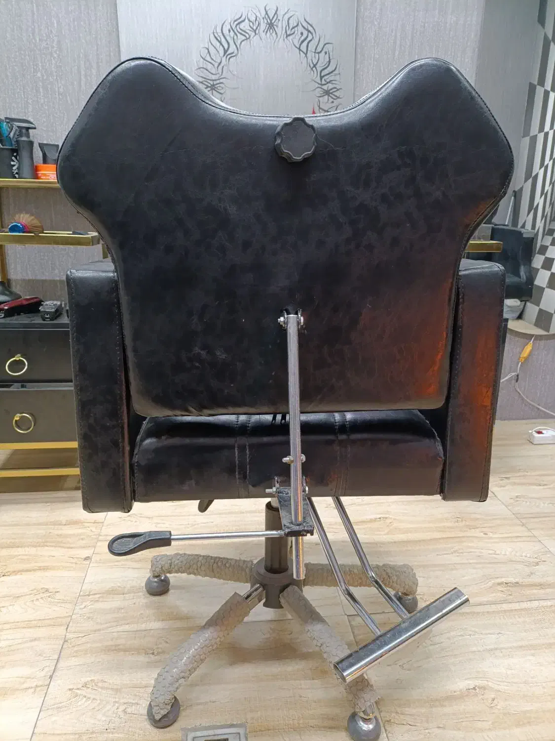 3 عدد صندلی آرایشگاهی در حد نو ب قیمت 12تومن|آرایشگاه و سالنهای زیبایی|پاکدشت, پاکدشت (مامازند)|دیوار