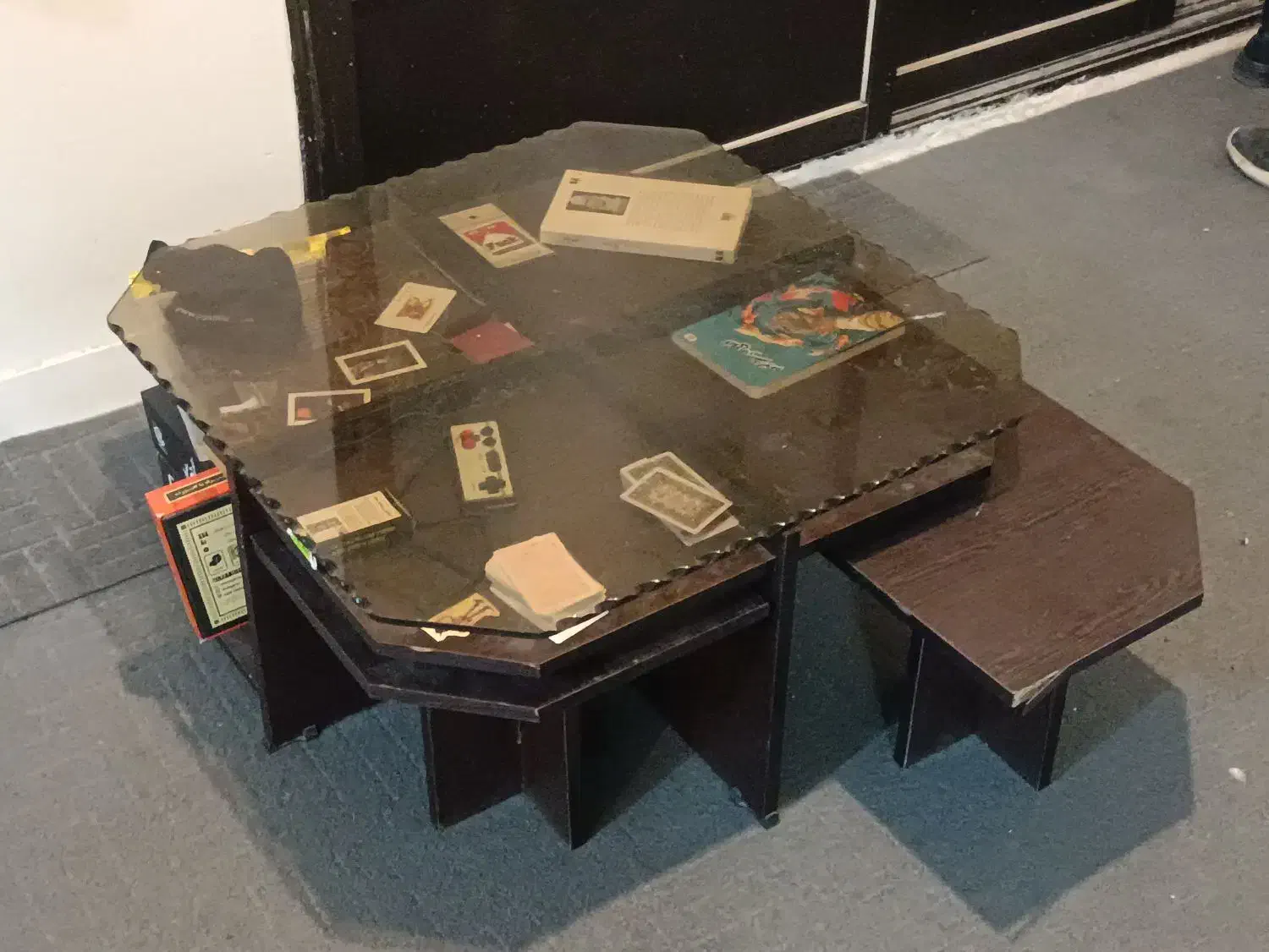 فروش میز عسلی کاملا سالم در حد نو|مبلمان خانگی و میز عسلی|اصفهان, مفتح|دیوار