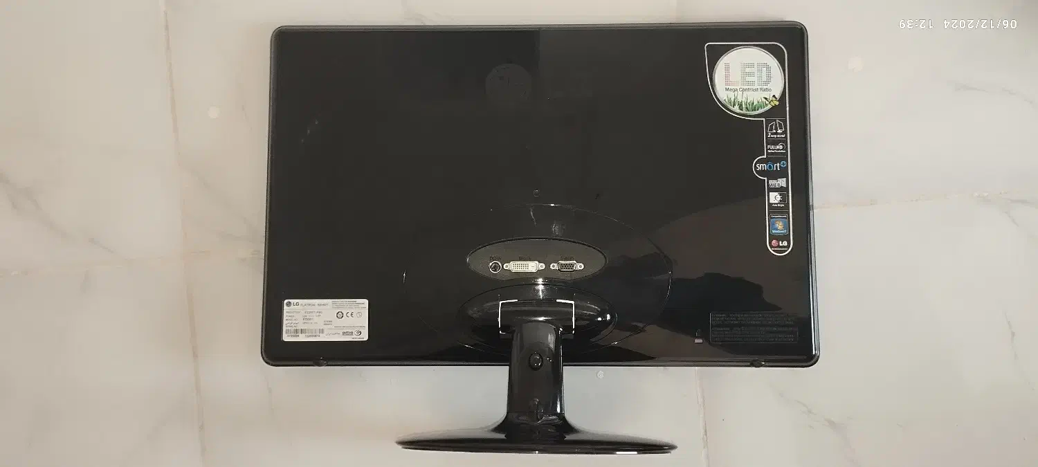 مانبتور 21/5 واید برند LG  در حد نو|قطعات و لوازم جانبی رایانه|هشتگرد, شهرک مهستان ۱|دیوار