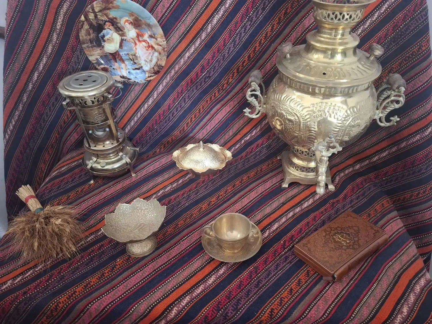 سماور ۶لیتری طرح شیرخورشیدبرنجی|صنایع دستی و سایر لوازم تزئینی|رشت, پل تالشان|دیوار