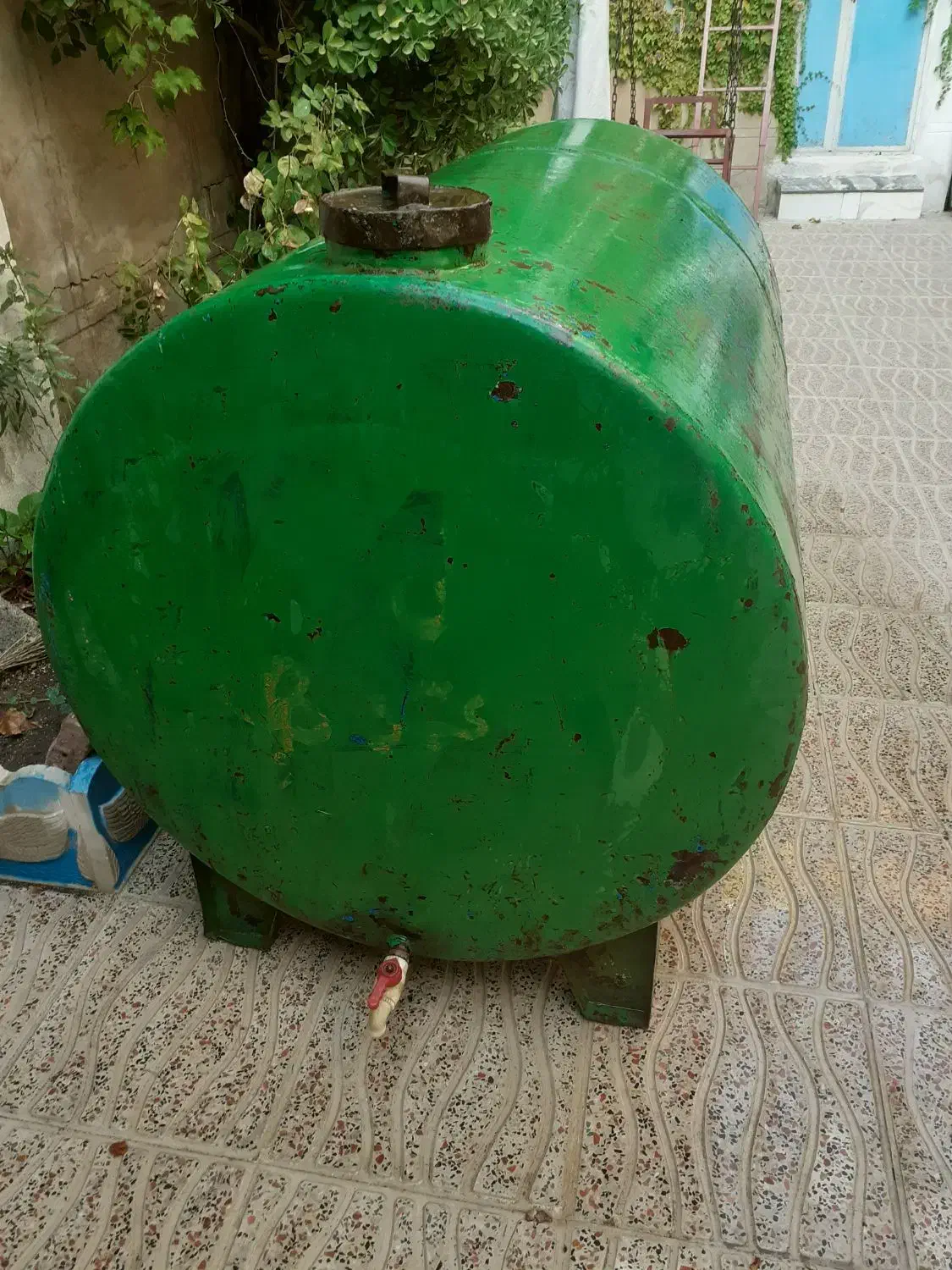 تانکر ۱۲۰۰ لیتری|مصالح و تجهیزات ساختمان|دالاهو, |دیوار