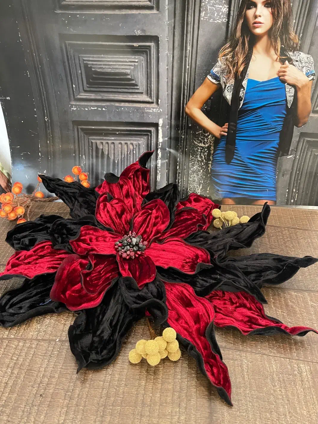 گل یلدایی|گل مصنوعی|تبریز, |دیوار