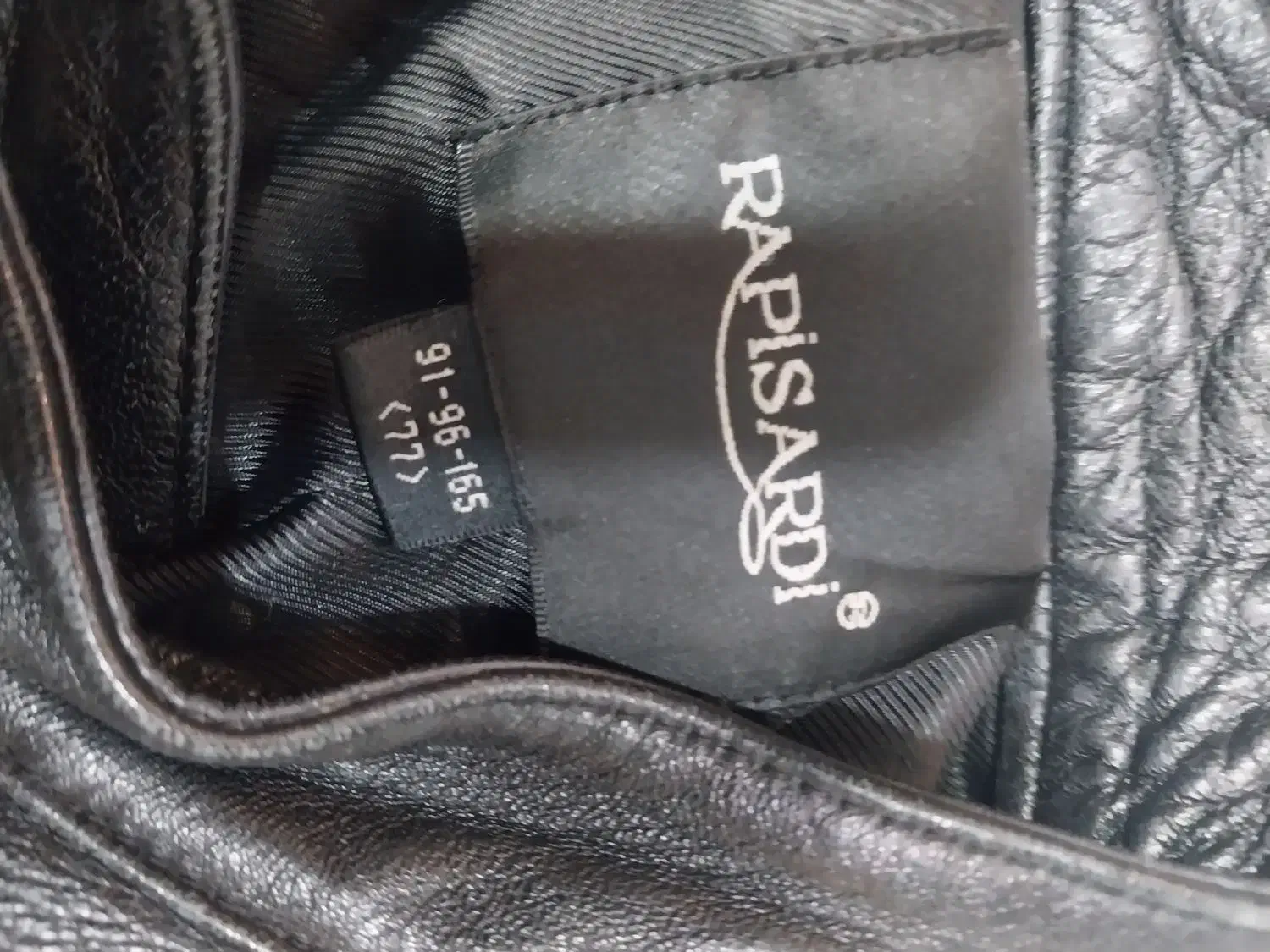 کت چرم|لباس|بیرجند, |دیوار