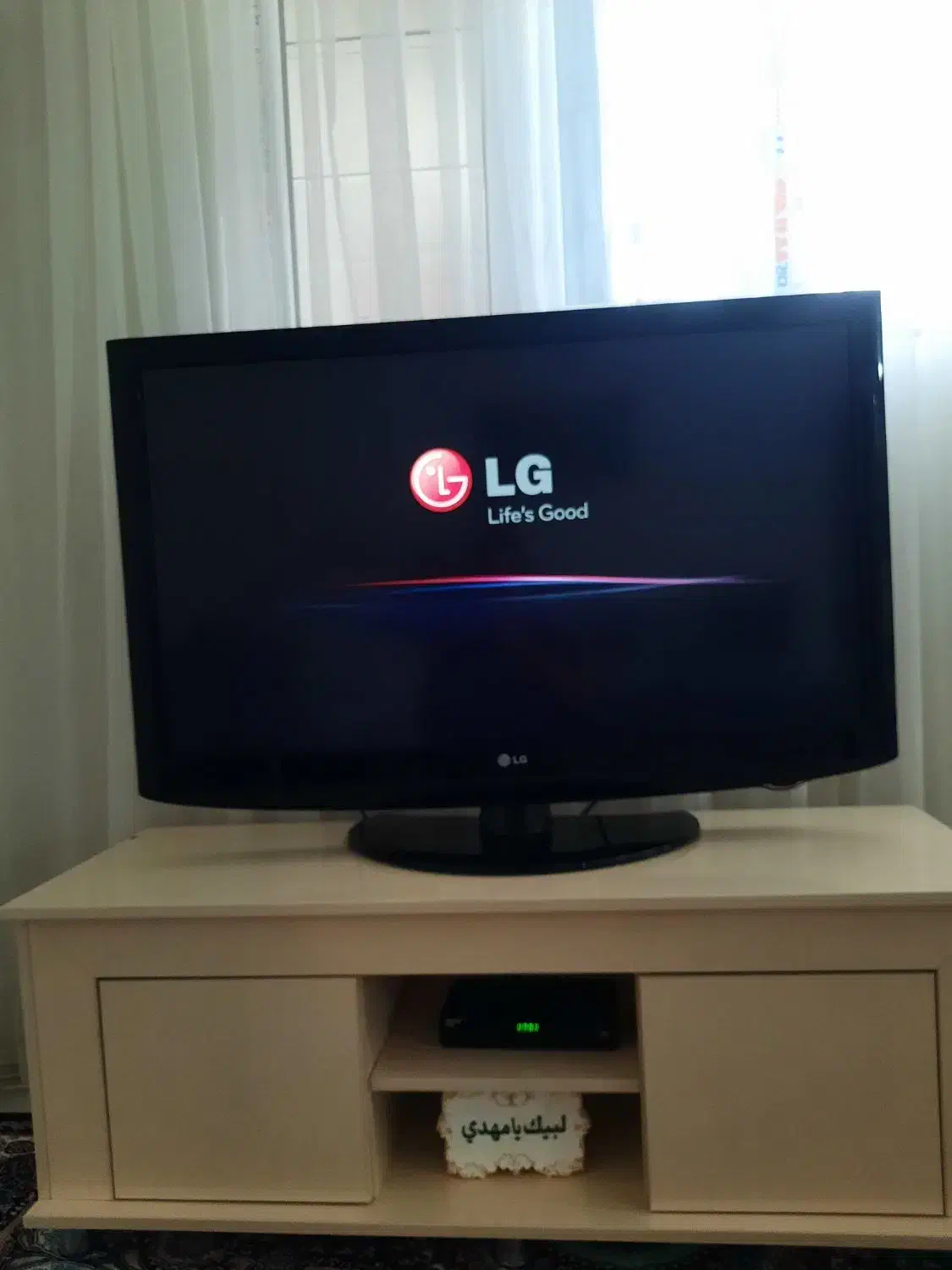 تلوزیون ۴۲ ال جی|تلویزیون و پروژکتور|کوهنانی, |دیوار