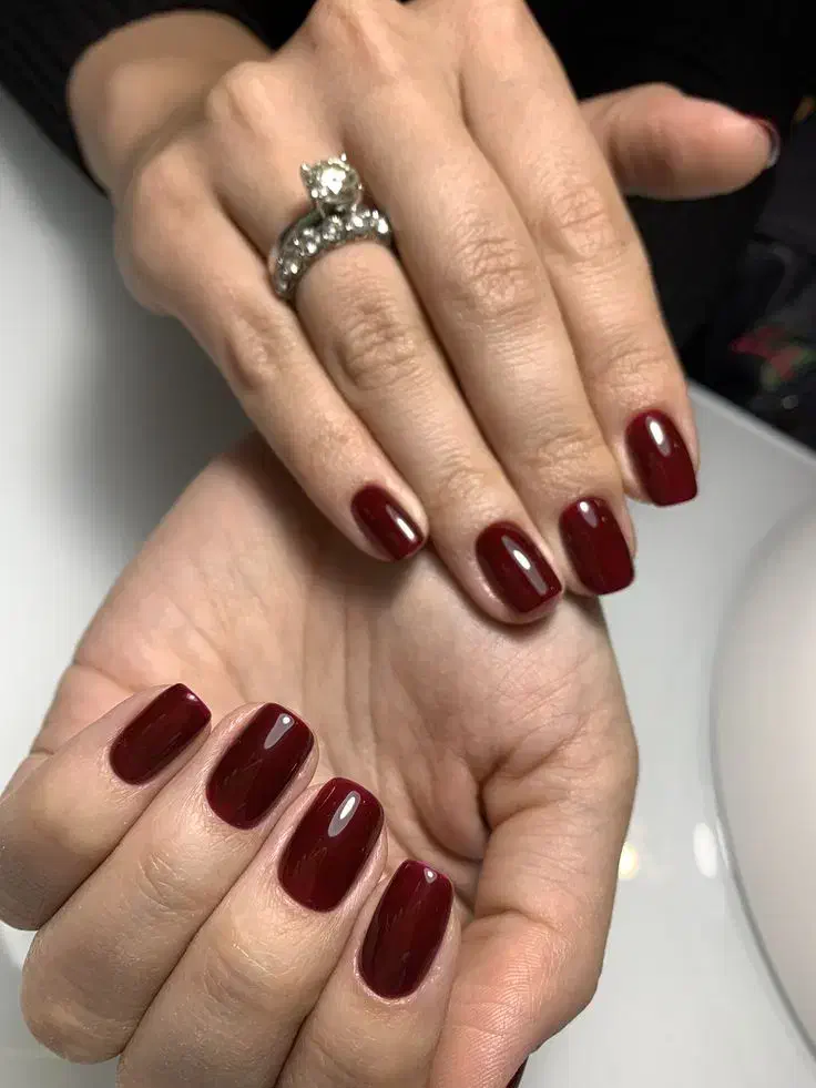 سالن آرایشی نیل‌لند|خدمات آرایشگری و زیبایی|سرخرود, |دیوار