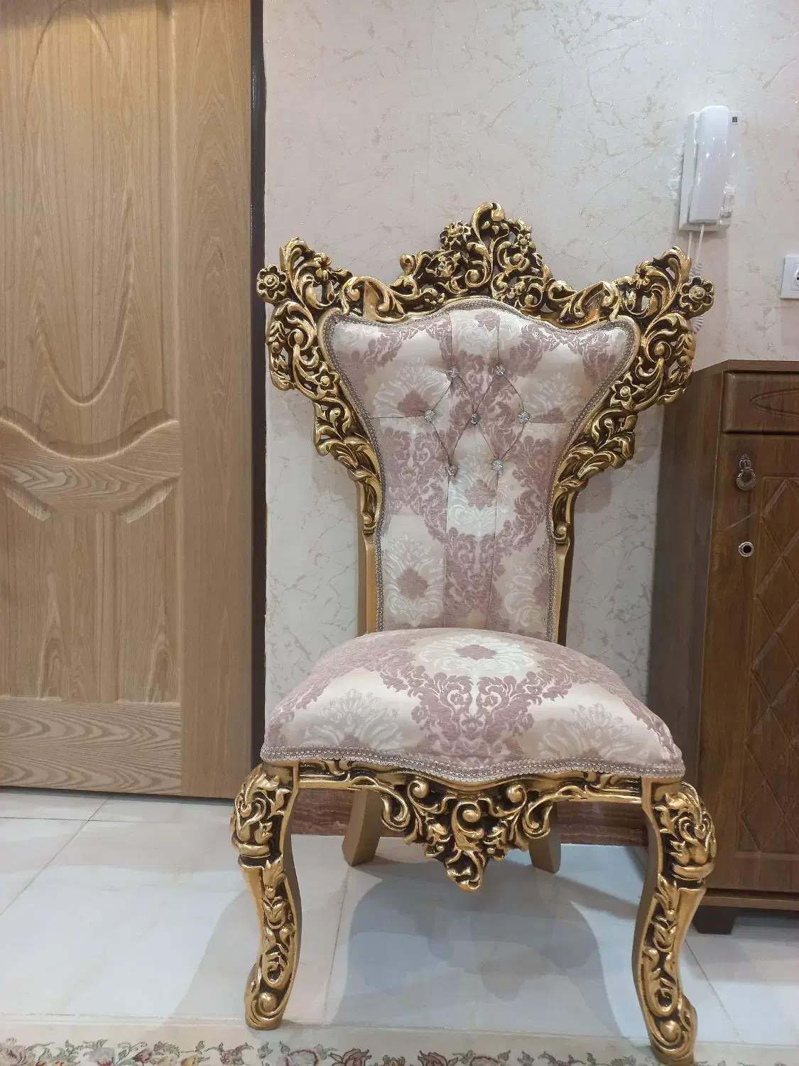 غذاخوری ۶ نفره تمیز|میز و صندلی غذاخوری|دماوند, گیلاوند|دیوار