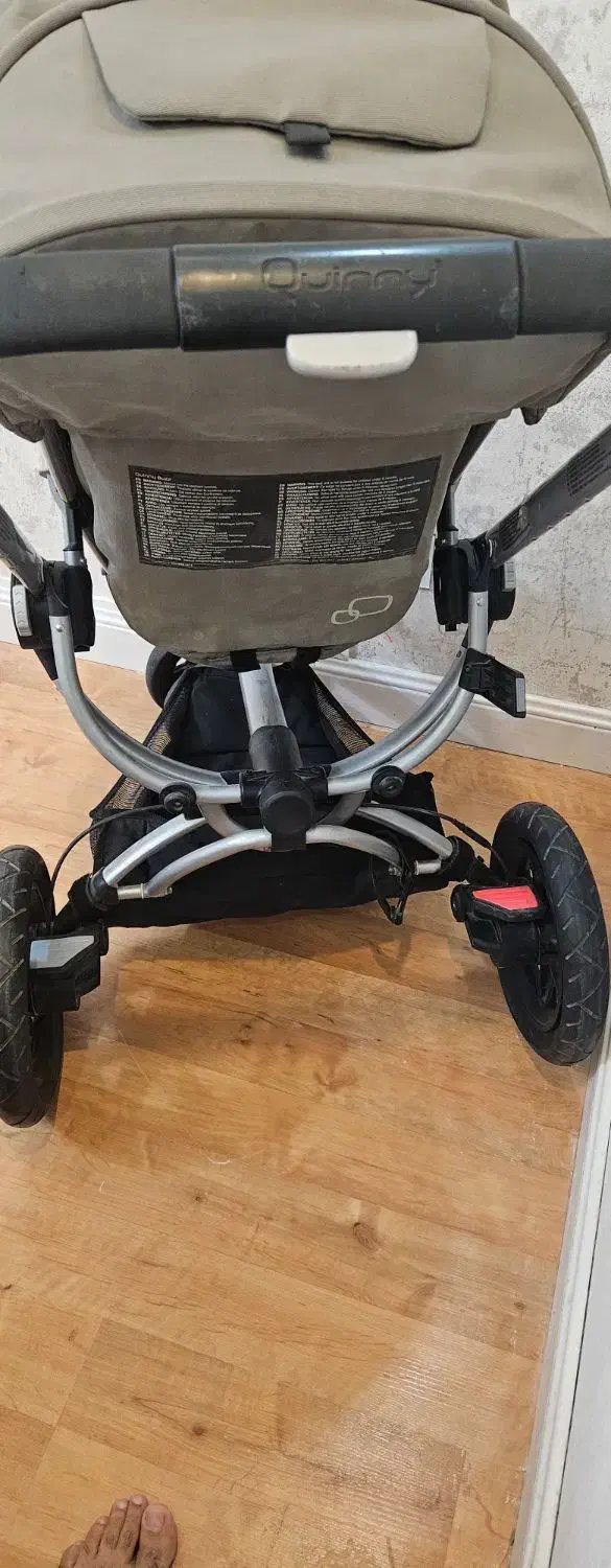 کالسکه Quinny در حد نو|کالسکه و لوازم جانبی|چمران, |دیوار