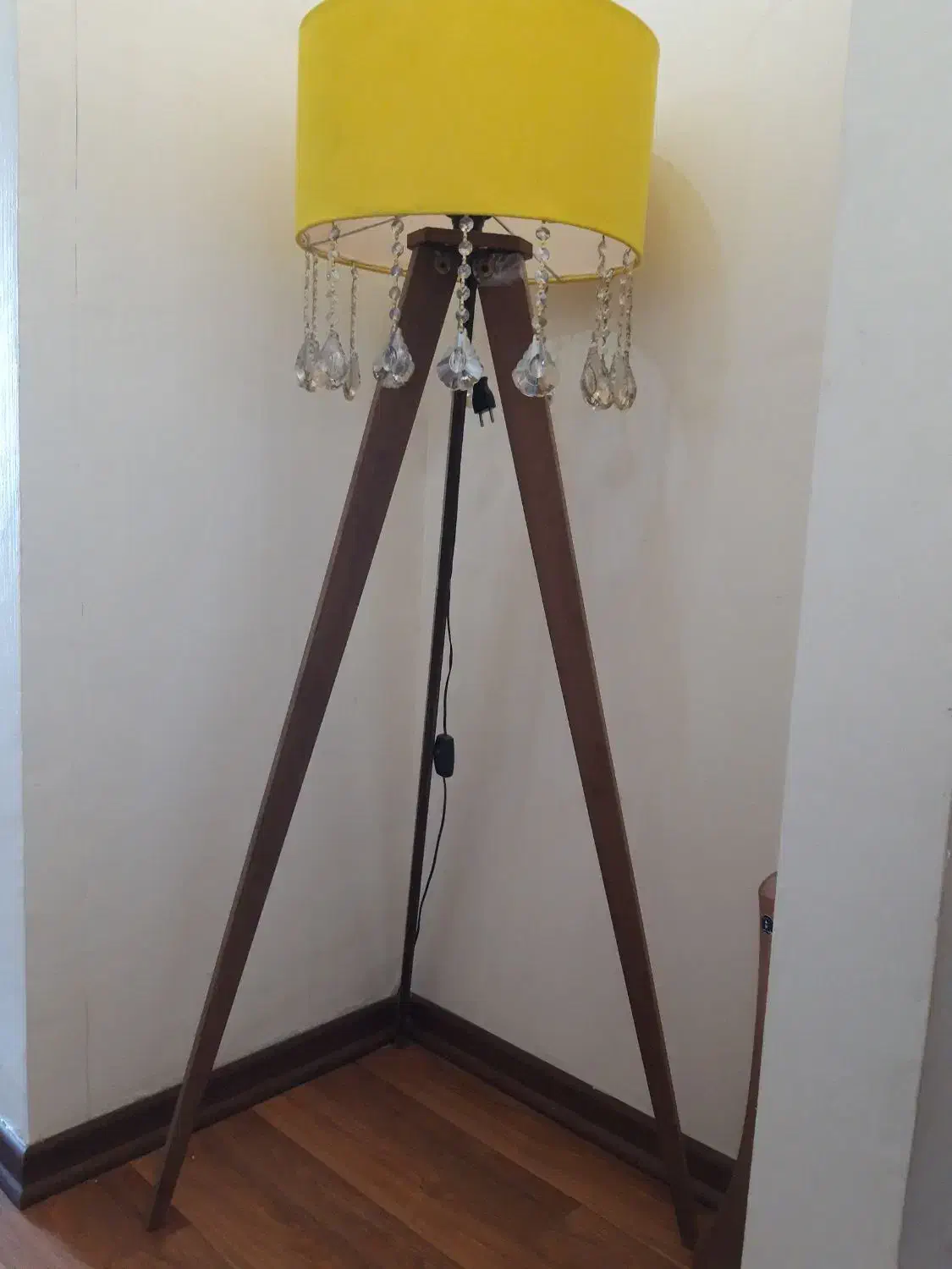 چراغ خواب|چراغ خواب و آباژور|سهند, |دیوار