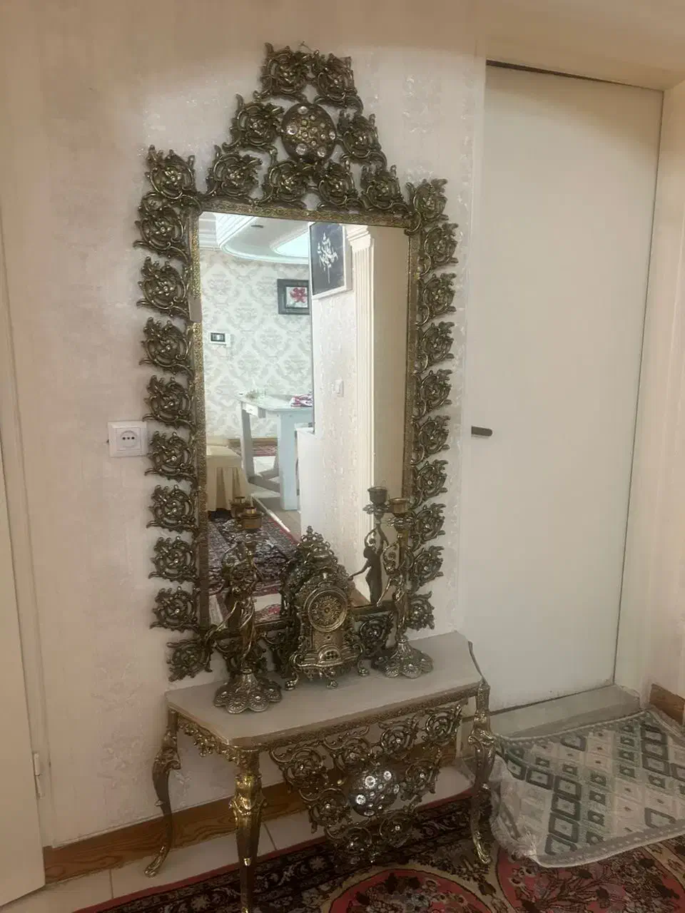 اینه شمدان|آینه|همدان, |دیوار