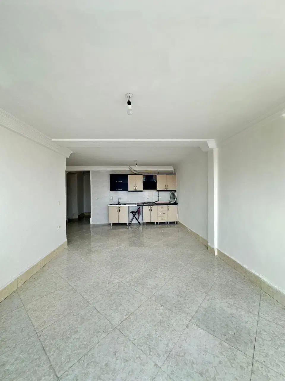 آپارتمان ۸۵ متری ویو دریا ۲ خواب میرزاشیرازی|فروش آپارتمان|تنکابن, |دیوار