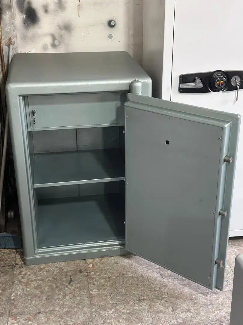 گاوصندوق 1000kr گاو صندوق جادار قیمت خیلی مناسب|ابزارآلات|تهران, تهرانسر مرکزی|دیوار