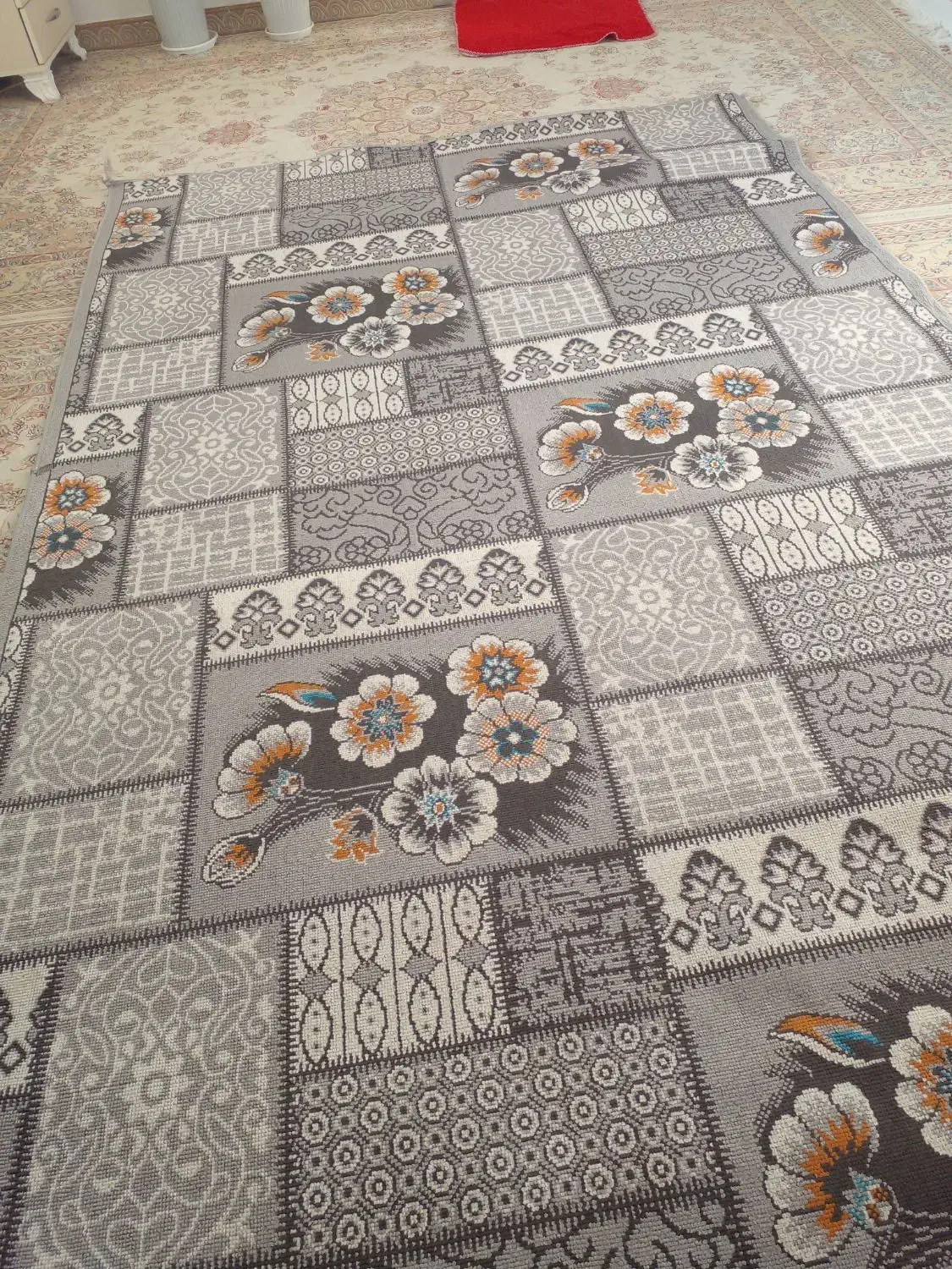 باسلام یک عددفرش ۴ متری فروش میرسد|فرش|گوراب زرمیخ, |دیوار