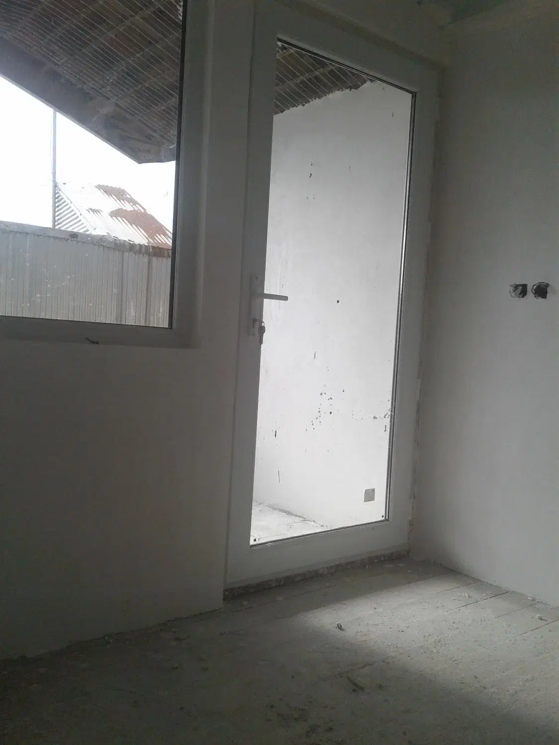 نیازبه یک شاگردبرای گچکاری دارم|استخدام صنعتی، فنی، مهندسی|آستانه اشرفیه, |دیوار