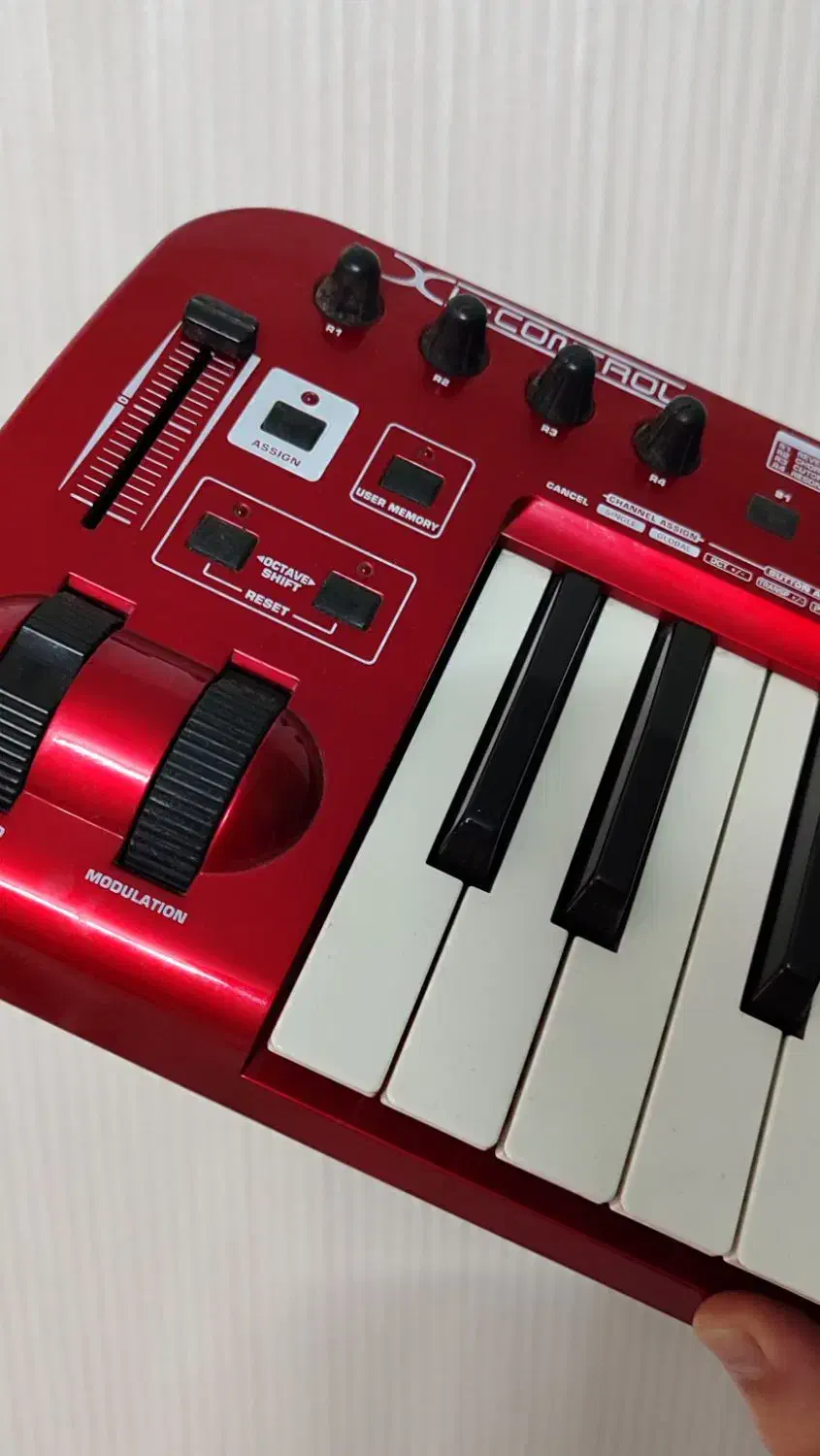 میدی کنترلر بهرینگر midi controler UMX250|پیانو، کیبورد، آکاردئون|چهاردانگه (تهران), |دیوار