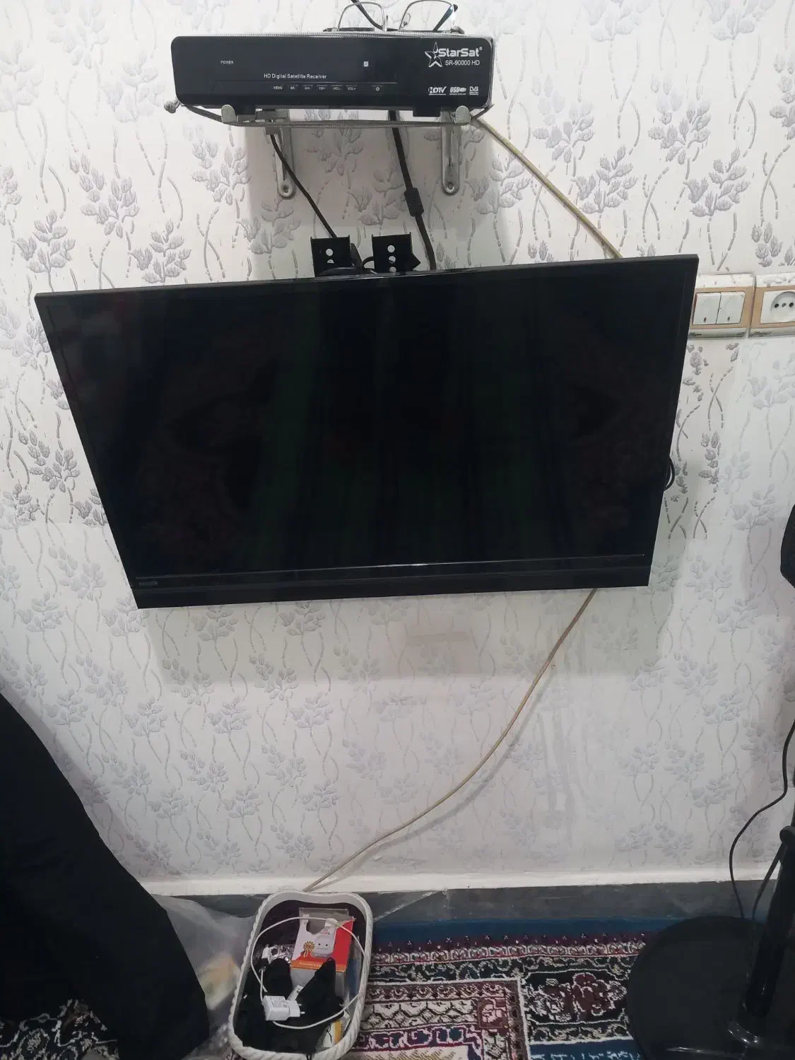 یک ال ای دی فیلیپس ۴ماه کارکرددرحدآک بفروش میرسد|تلویزیون و پروژکتور|شوش, |دیوار