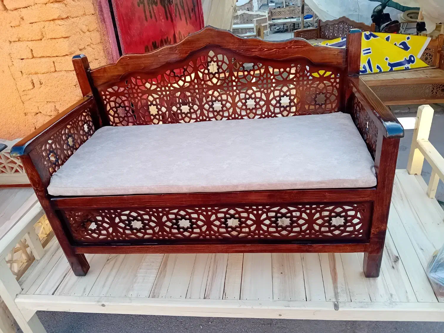 تخت سنتی|مبلمان خانگی و میز عسلی|کرمان, |دیوار