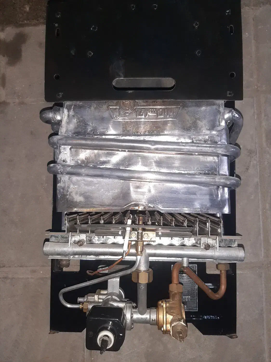 آبگرمکن دیواری|آبگرمکن، پکیج، شوفاژ|نظرآباد, نظرآباد|دیوار