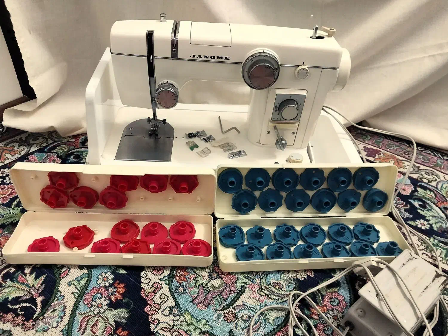 چرخ خیاطی ژانونه 802|چرخ خیاطی و ریسندگی|قم, عمار یاسر|دیوار