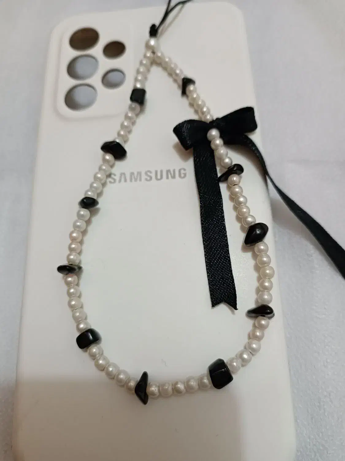 بند آویز موبایل و فلش|لوازم جانبی موبایل و تبلت|ایلام, |دیوار