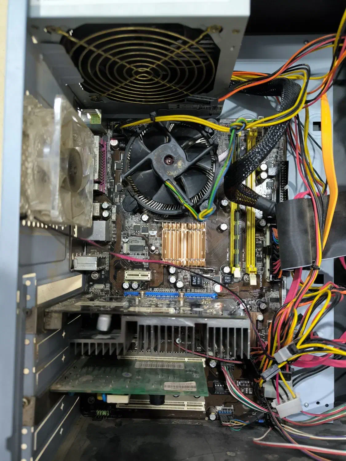 کامپیوتر خانگی|رایانه رومیزی|قم, نیروگاه|دیوار