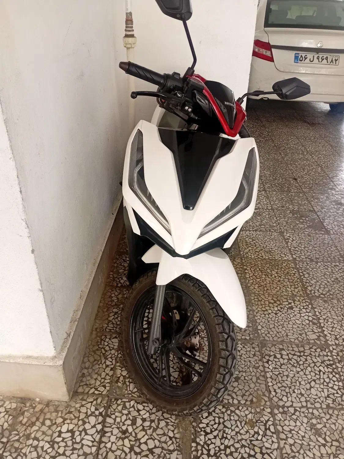 موتور کلیک مدل ۱۴۰۱ قرمز و سفید رادیاتور دار|موتورسیکلت|فریدونکنار, |دیوار