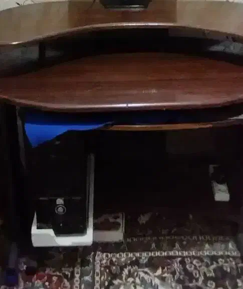 فروش میز کامپیوتر قهوه ای رنگ|میز تحریر و کامپیوتر|میناب, |دیوار