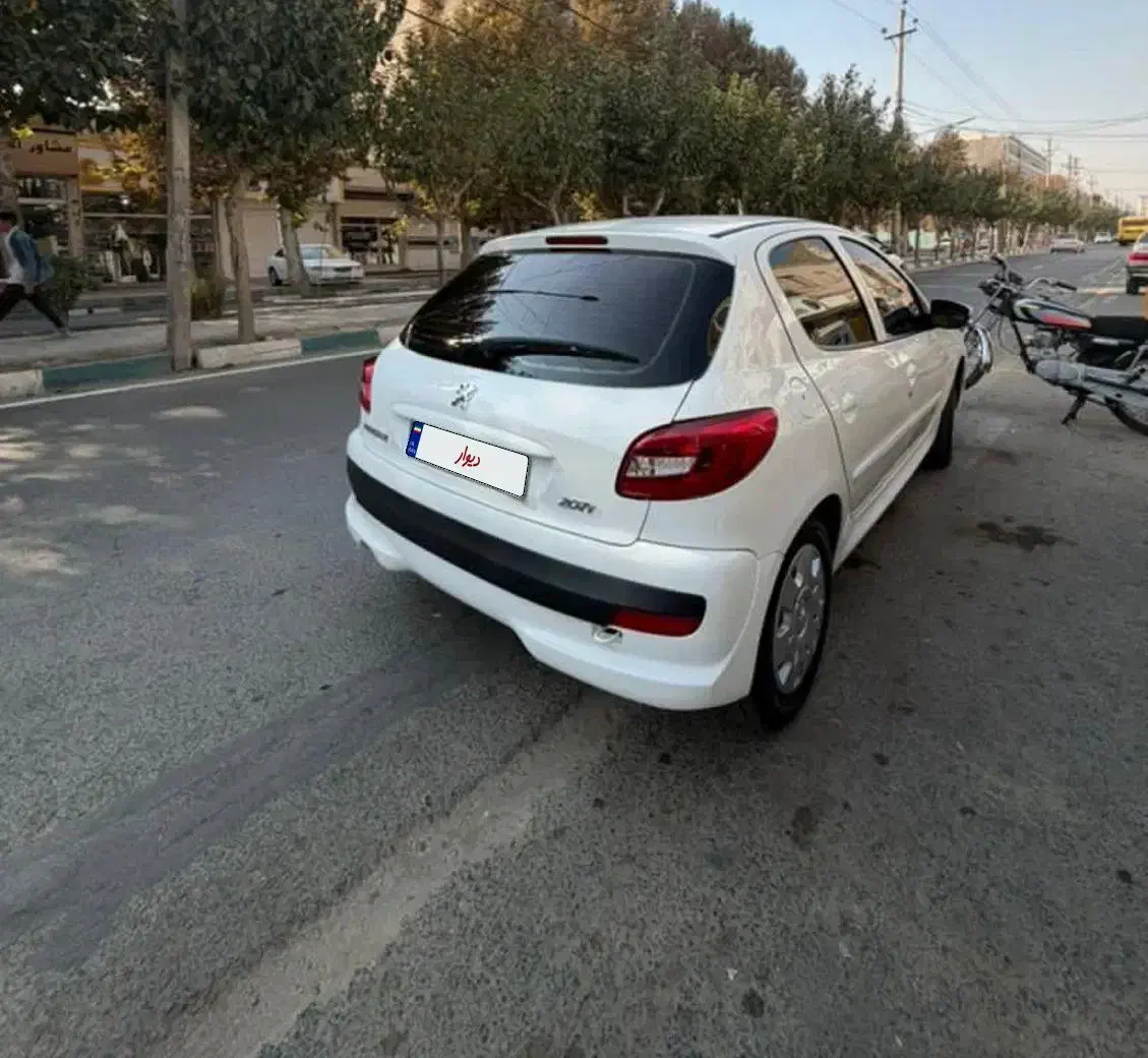 خودرو پژو ۲۰۷ سقف فلز ۱۴۰۲|خودرو سواری و وانت|تهران, شهران شمالی|دیوار