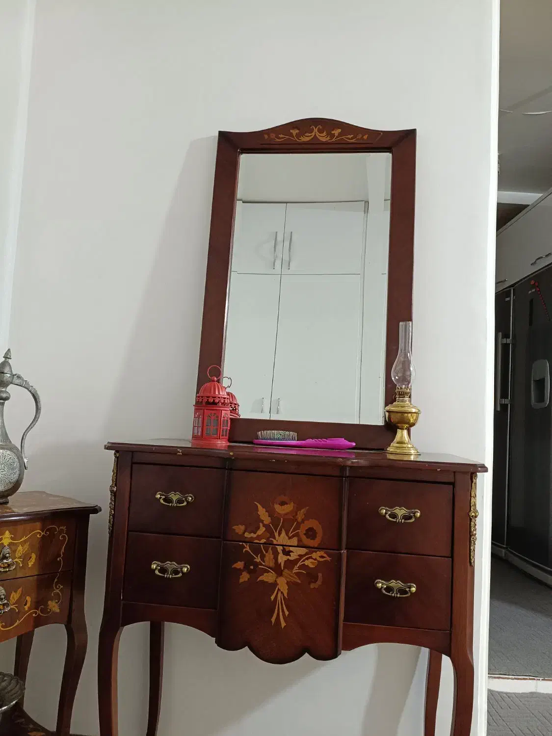 اینه و شمعدان با میز تلفن|مبلمان خانگی و میز عسلی|قم, انسجام|دیوار