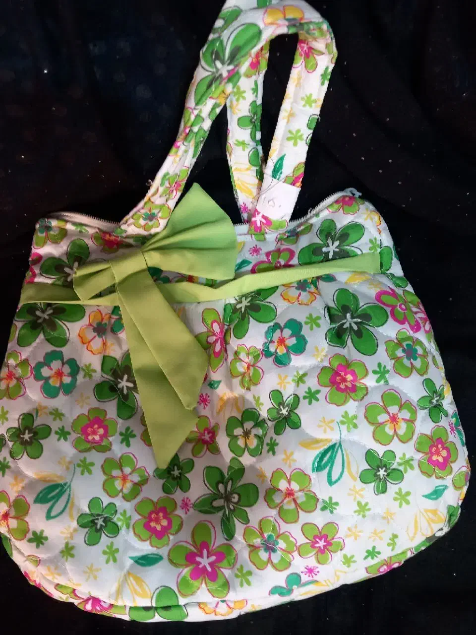 هودی|لباس|زاهدان, |دیوار