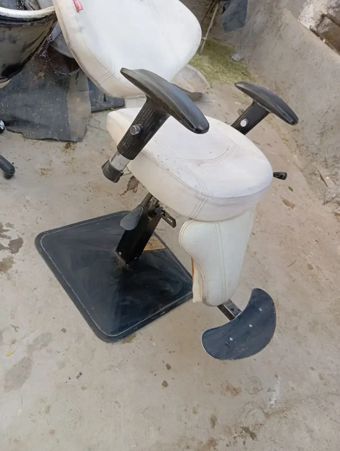 کاملا سالم بدونه خرابی هست|آرایشگاه و سالن‌های زیبایی|میاندوآب, |دیوار