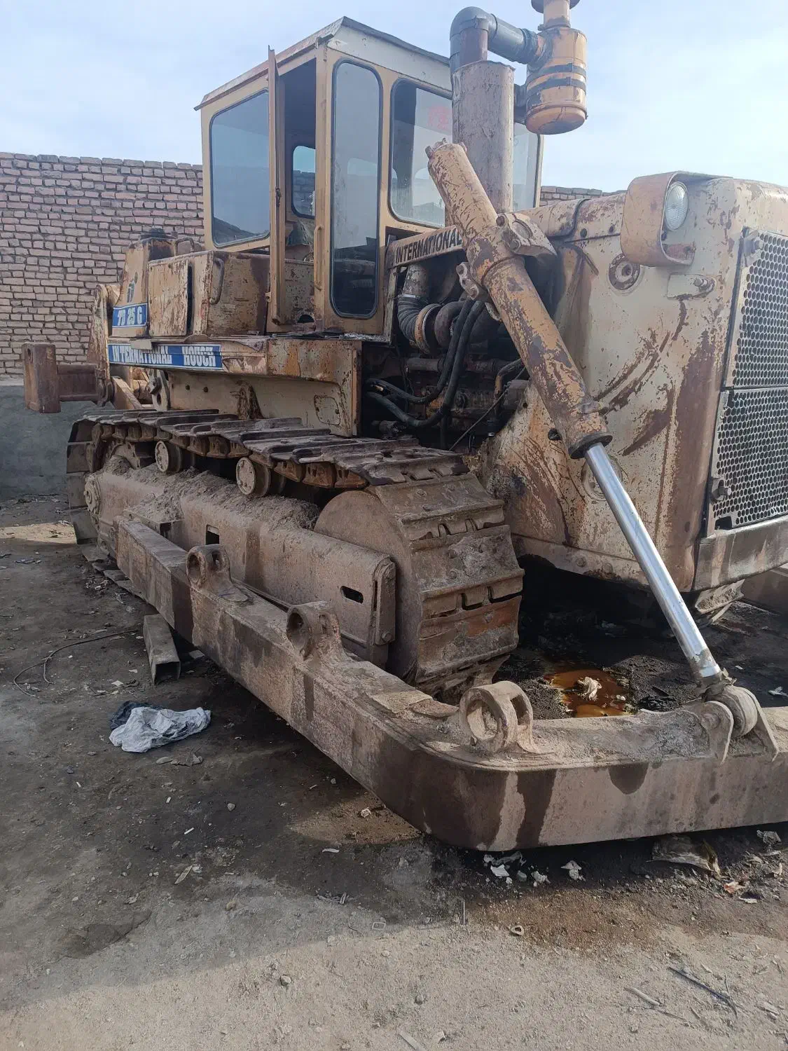 بولدوزراینترناش تی دی 25 جی|خودرو سنگین|سبزوار, شرق کال شمالی|دیوار