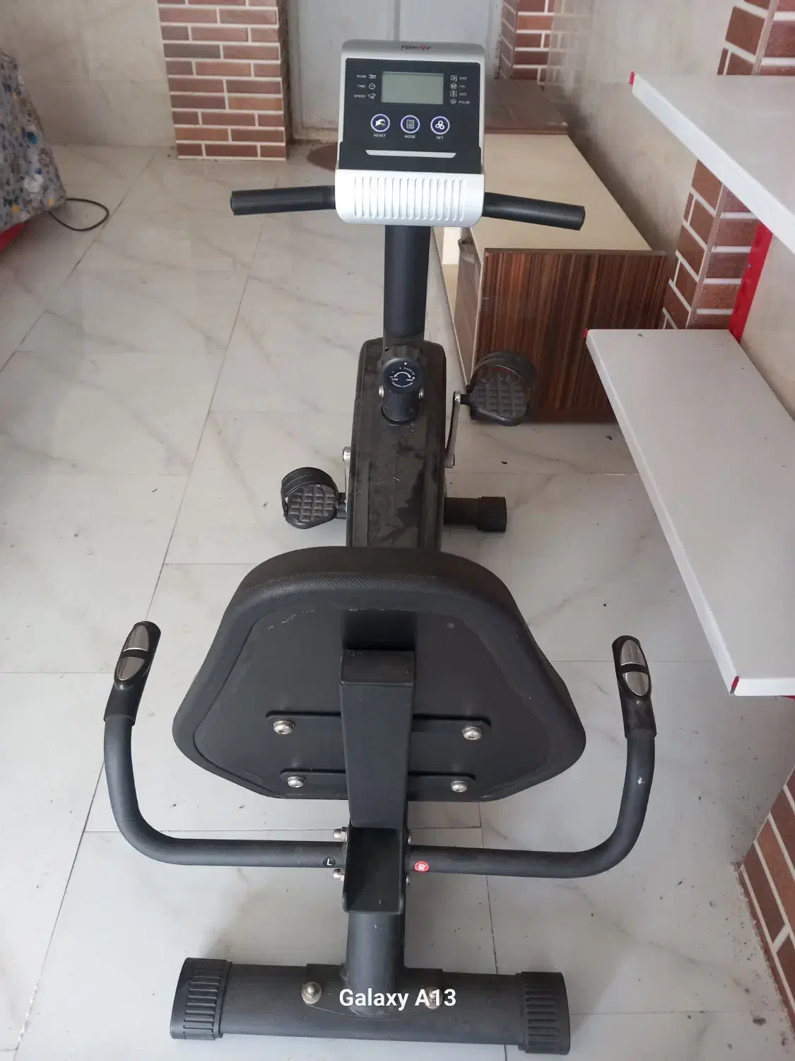 دوچرخه ثابت ورزشی|تجهیزات ورزشی|رشت, پسیخان|دیوار