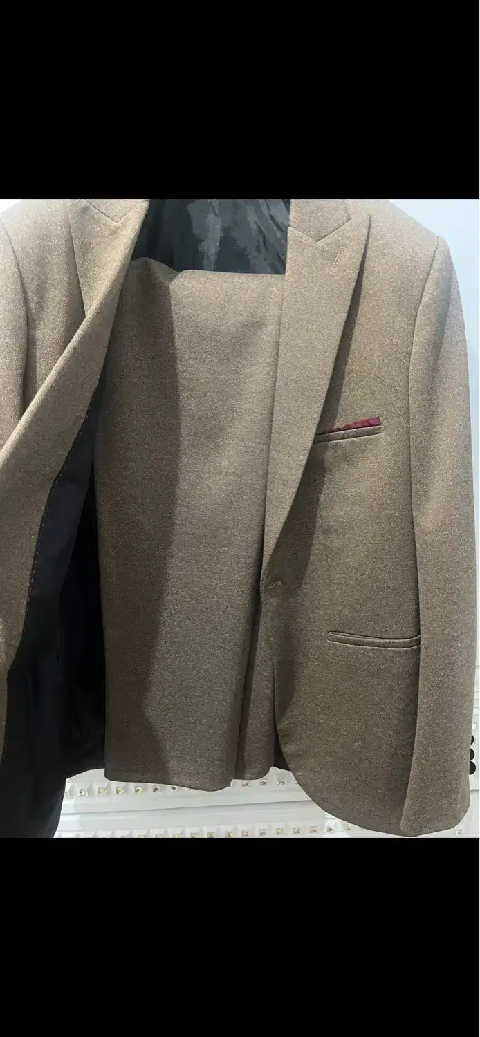 کت شلوار|لباس|رشت, فلسطین|دیوار