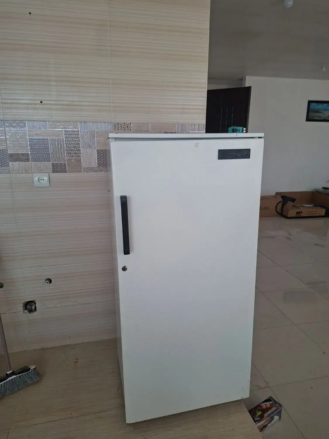 یخچال قدیمی|یخچال و فریزر|دیواندره, |دیوار