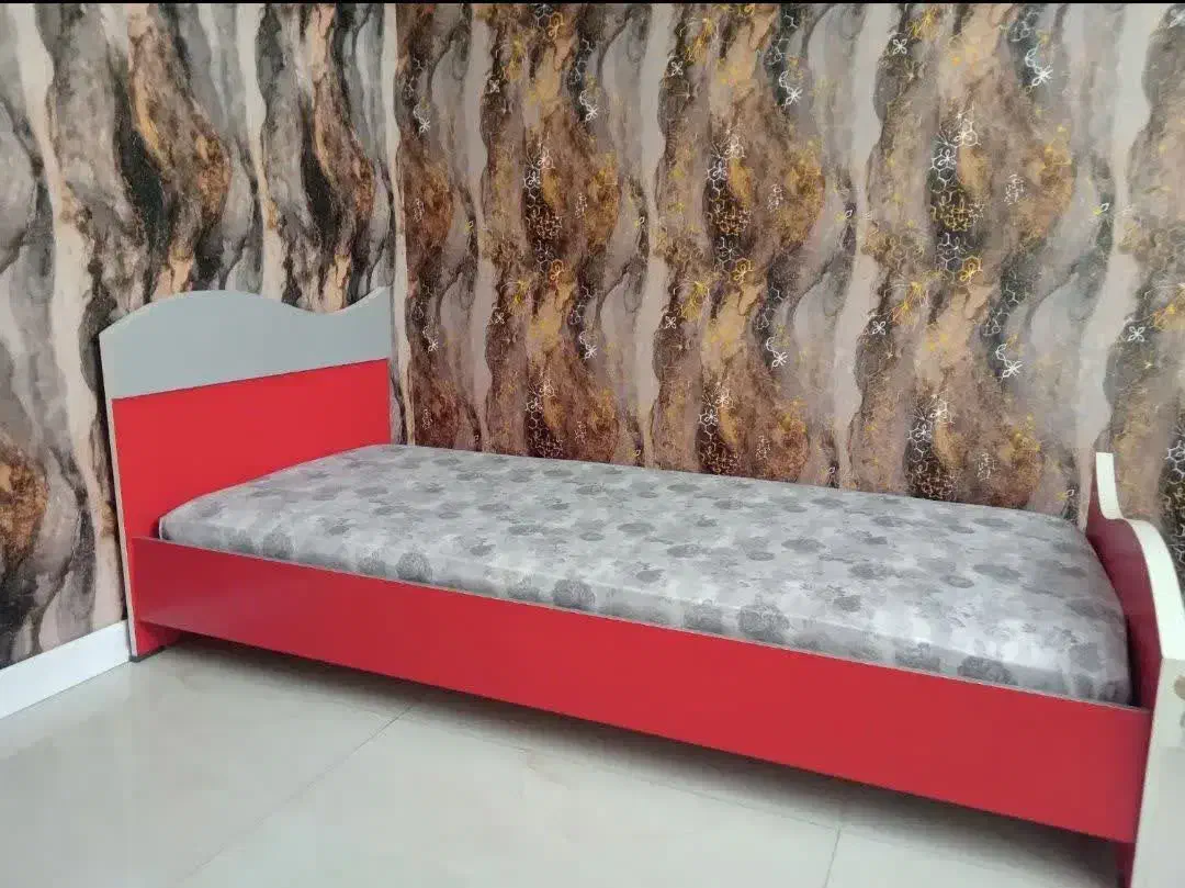 تخت خواب یکنفره|تخت و سرویس خواب|فولادشهر, B1|دیوار