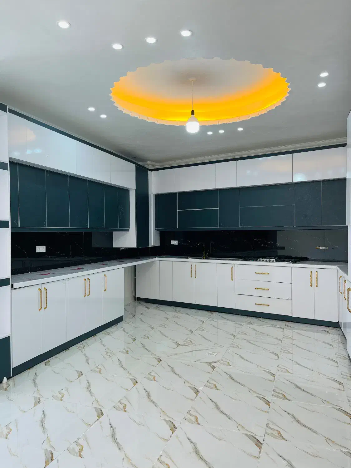 فروش خانه ویلایی شرف آباد محله امیر|فروش خانه و ویلا|یاسوج, |دیوار