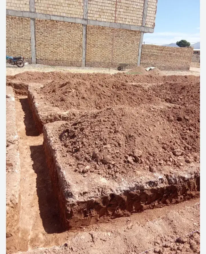 تخریب خانه گلنگی وپی وکندوکاری ساختمان|خدمات پیشه و مهارت|لاهیجان, کوی زمانی|دیوار