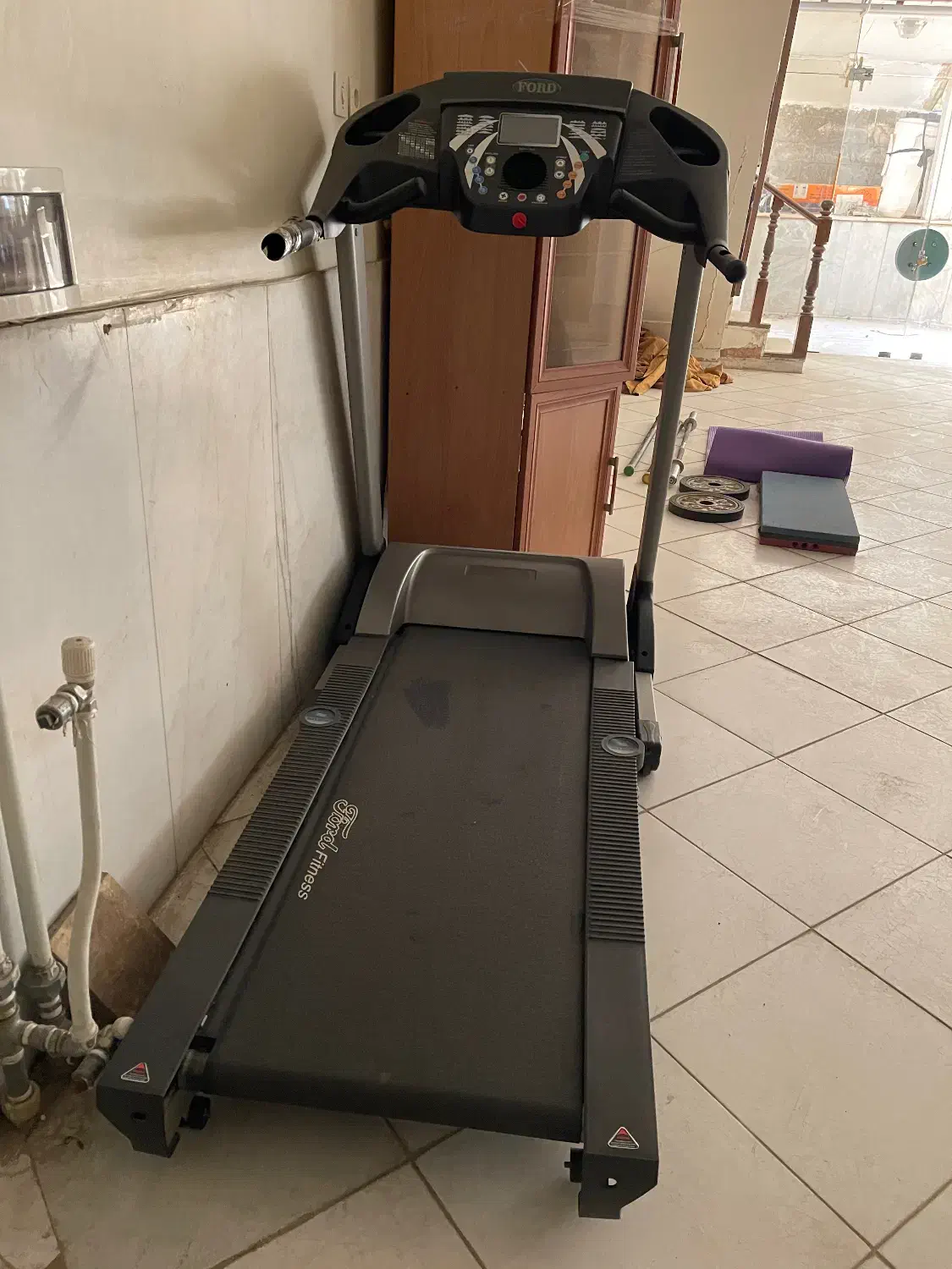 یک عدد تردمیل برند فورد|تجهیزات ورزشی|اصفهان, عباس‌آباد|دیوار