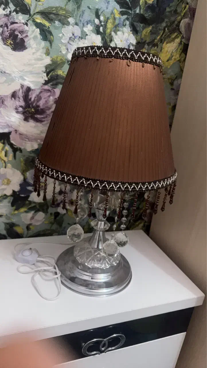 آباژور|چراغ خواب و آباژور|هشتگرد, شهرک بعثت|دیوار