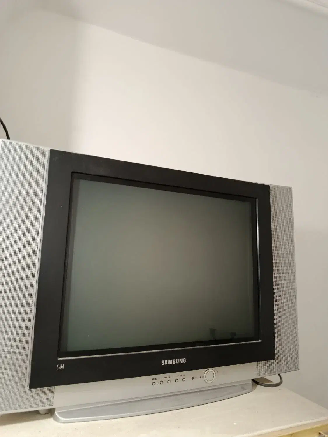 تلویزیون ۲۱ اینچ سامسونگ|تلویزیون و پروژکتور|هشتگرد, شهرک راه آهن|دیوار