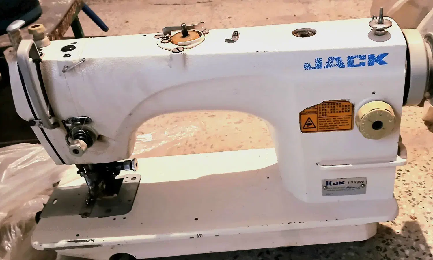 چرخ خیاطی|چرخ خیاطی و ریسندگی|اراک, |دیوار