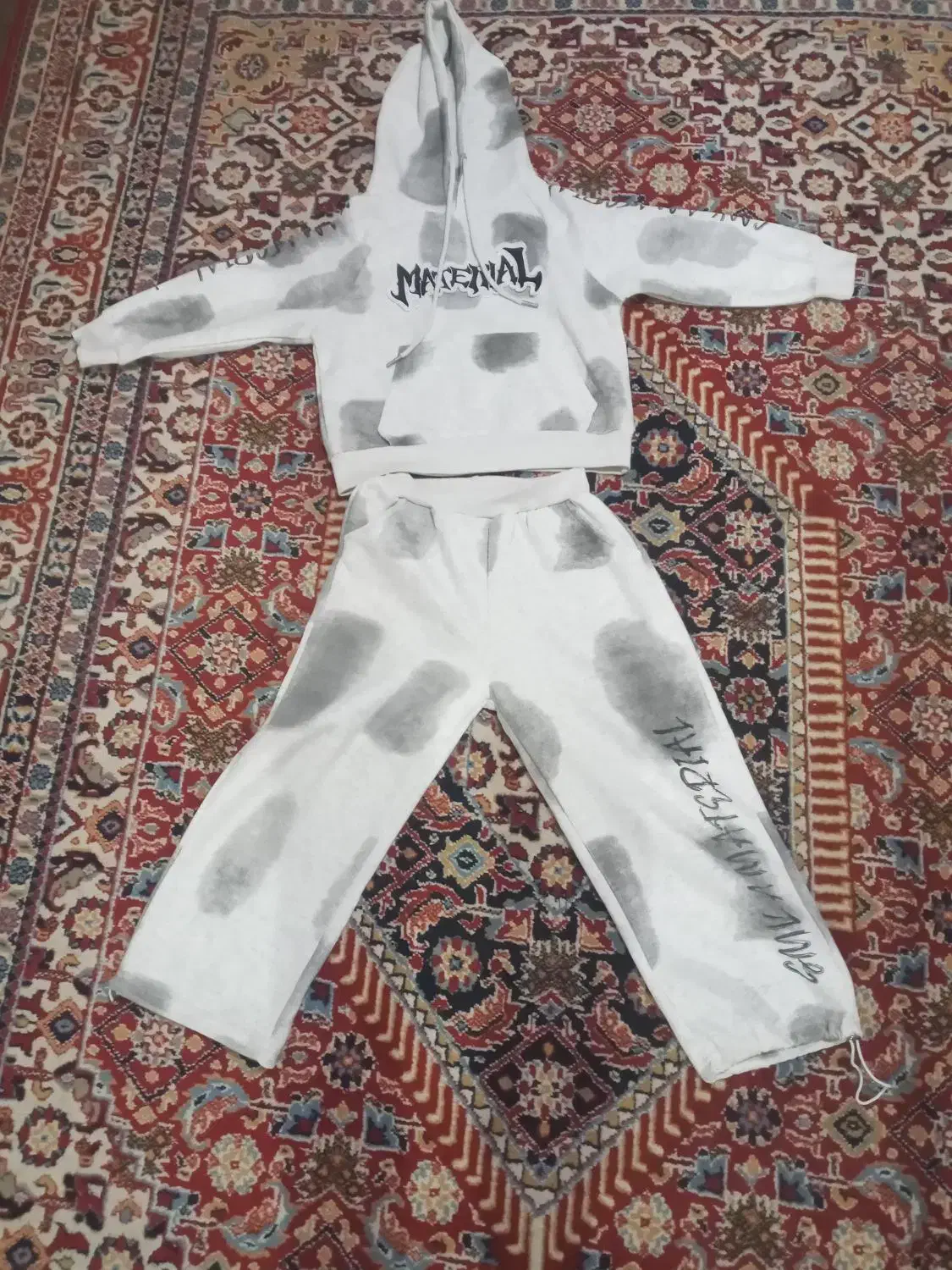 لباس بسیارزیبا وبدون هیج مشکلی|لباس|رشت, شهرک الغدیر|دیوار