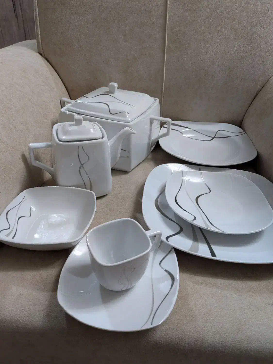 ظروف چینی|ظروف سرو و پذیرایی|قم, شاه ابراهیم|دیوار