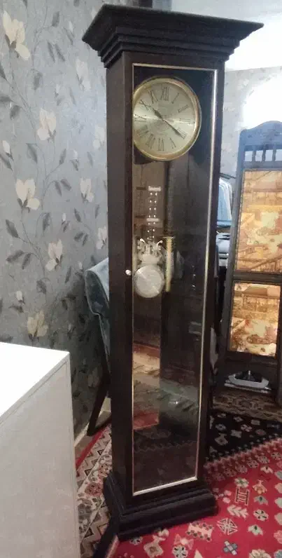 فروش فوری ساعت ایستاده چوبی مجلل و زیبا|ساعت دیواری و تزئینی|اصفهان, مصلی|دیوار