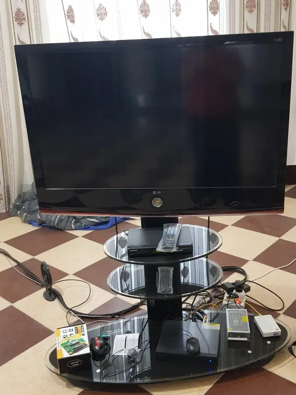 میز وتلوزیون  ال جی 13میلیون|تلویزیون و پروژکتور|پلدختر, |دیوار