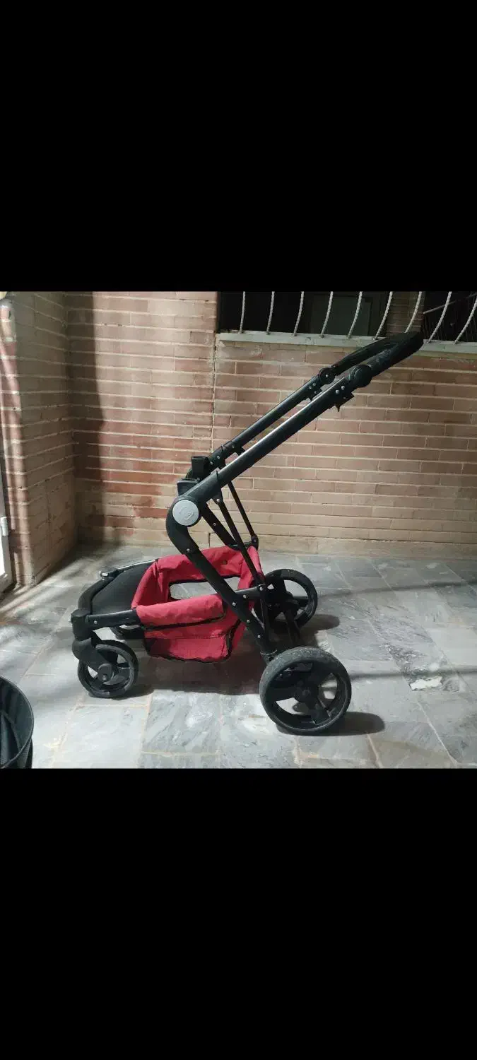 کالسکه بچه|کالسکه و لوازم جانبی|فولادشهر, مسکن مهر فولادشهر|دیوار